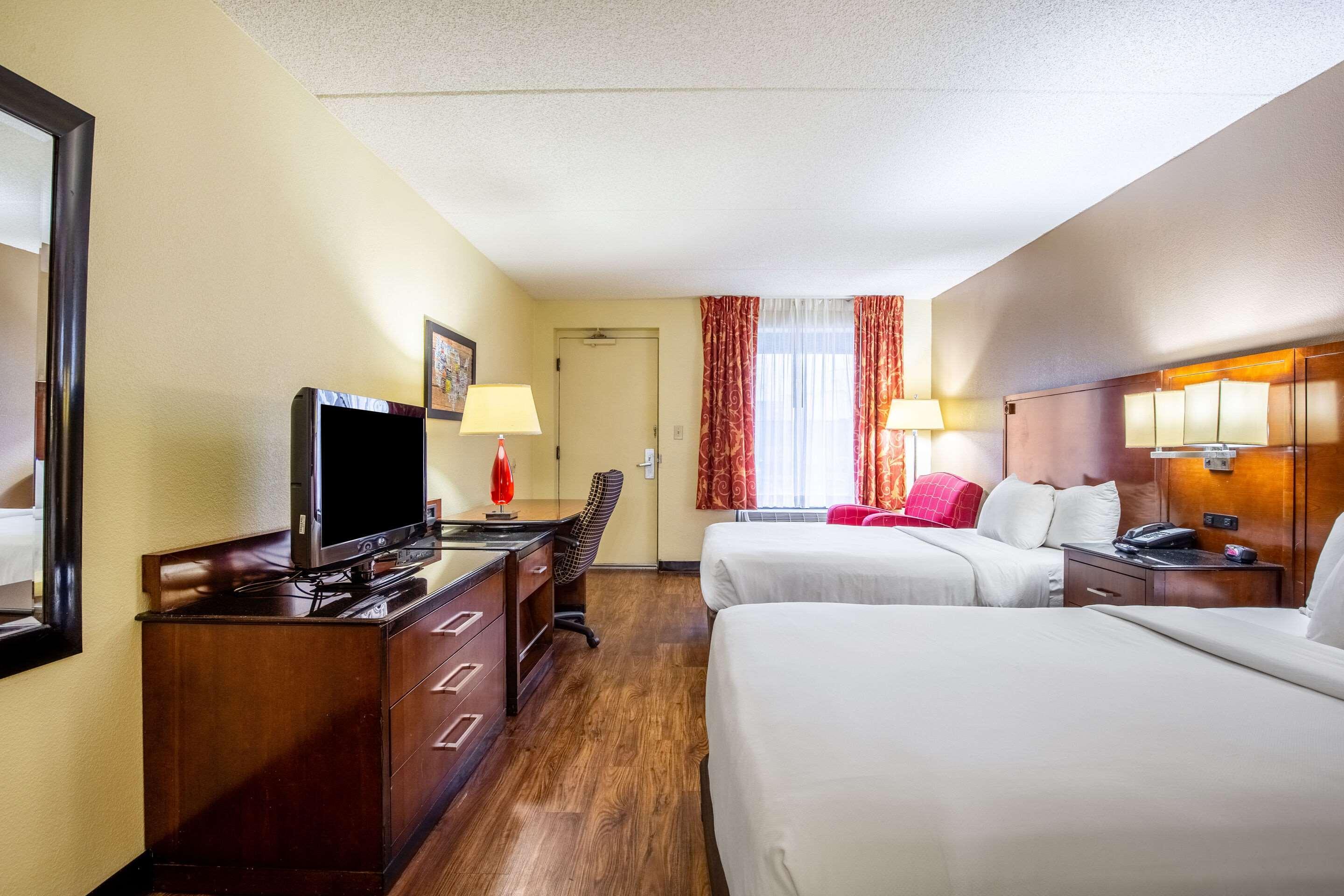 Econo Lodge Naval Station Norfolk Exteriör bild