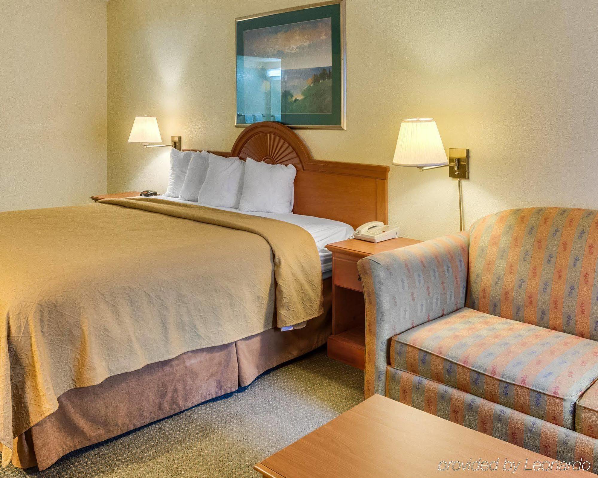 Econo Lodge Naval Station Norfolk Exteriör bild